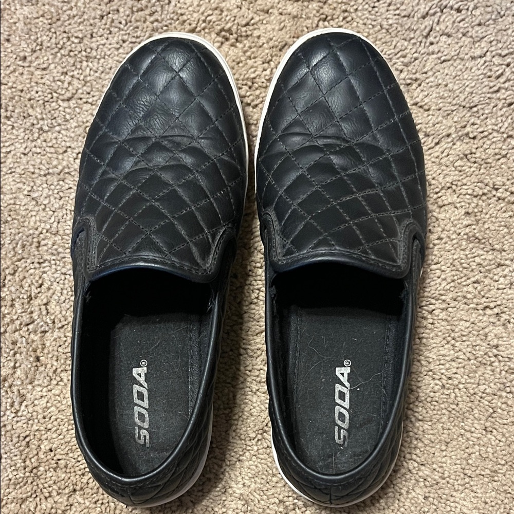 Soda Men's Black Quilted Slip-On Loafers